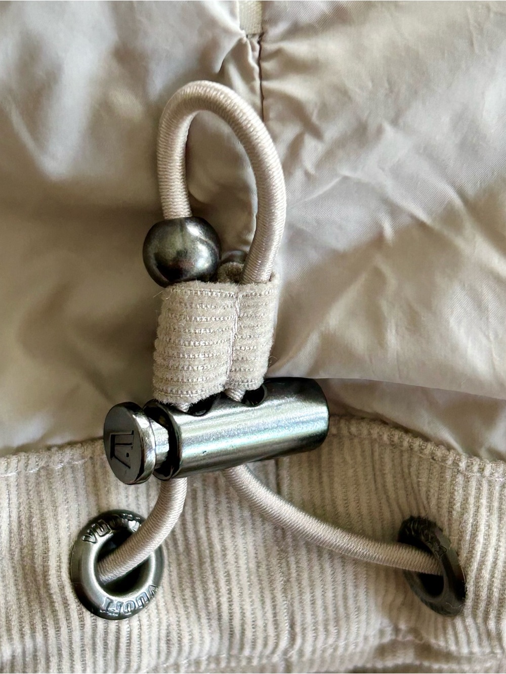 Vuori Carmel Corduroy Puffer Jacket Small S Cream Ivory RDS Down Cropped Zip Coa - Picture 10 of 11